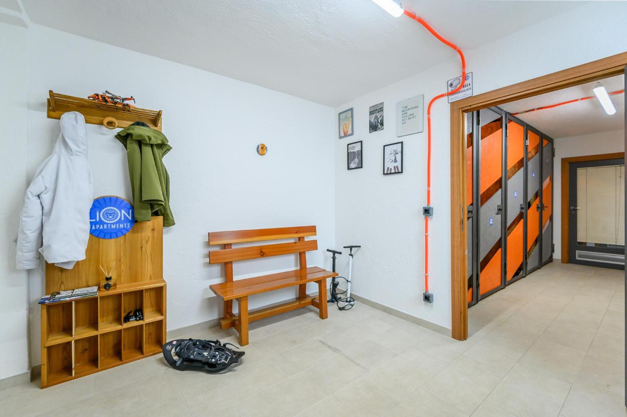 Le Lion Apartments - Lys Family Apartment Aosta Exterior photo
